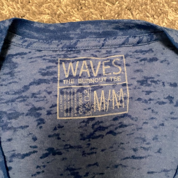 Toronto Maple leafs woman’s v neck tee - Picture 2 of 2